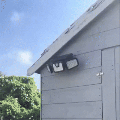 Solarny Kinkiet Ogrodowy – Wodoodporna Lampa Dekoracyjna na Zewnątrz