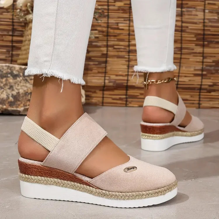 Women's shoes with hemp rope