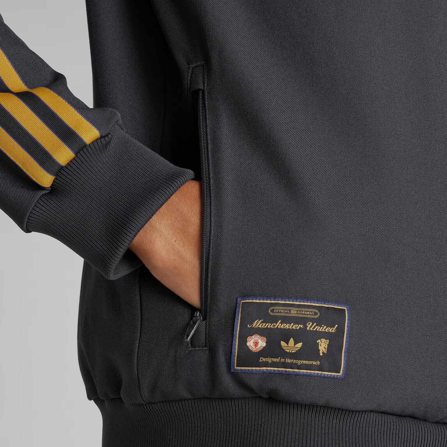 Manchester United 25/26 Terrace Icons Jacket