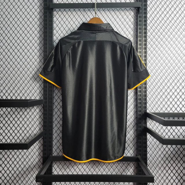 Real Madrid 2025 Retro Football Jersey (Replica 1999/2001)