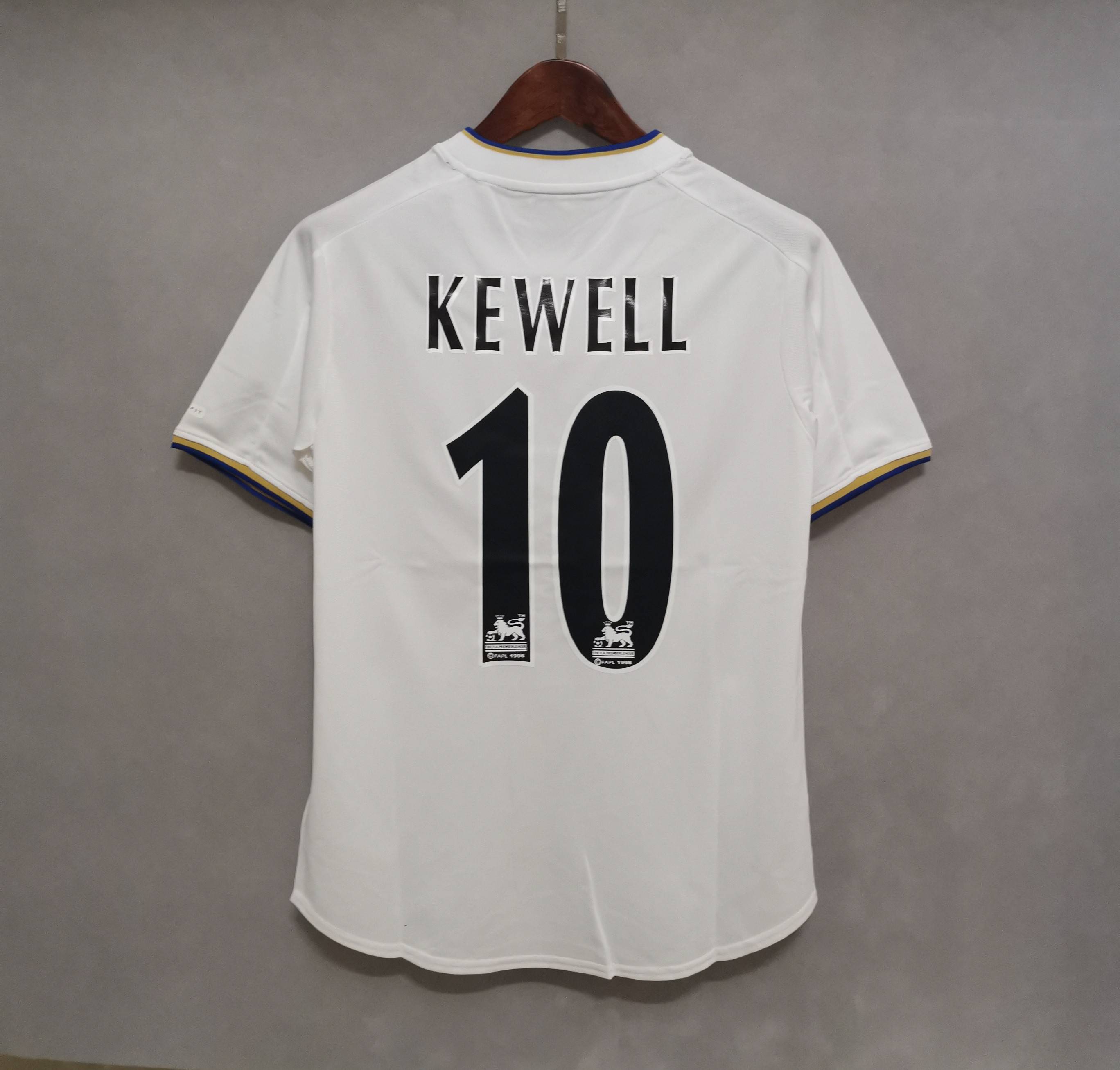 2000/2001 Retro Leeds United Home Football Shirt