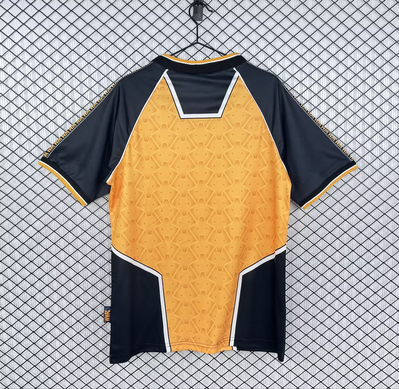 Wolves 1996/98 Retro Home Football Jersey