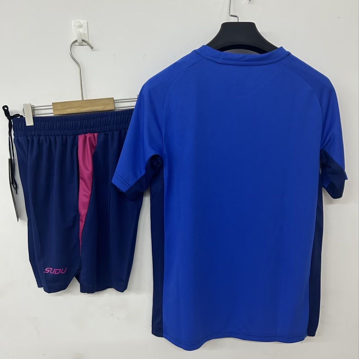 Wolves 25/26 Training Jersey【Top + Shorts】