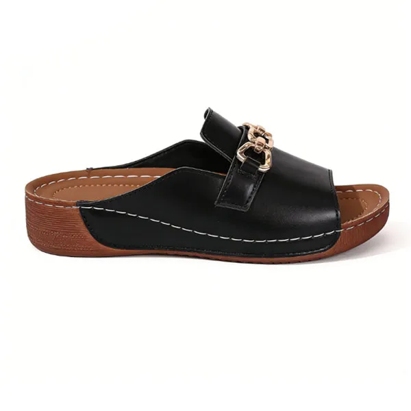 Fémes csatos, ék alakú papucs – könnyen felhúzható, lábboltozat-támasztással