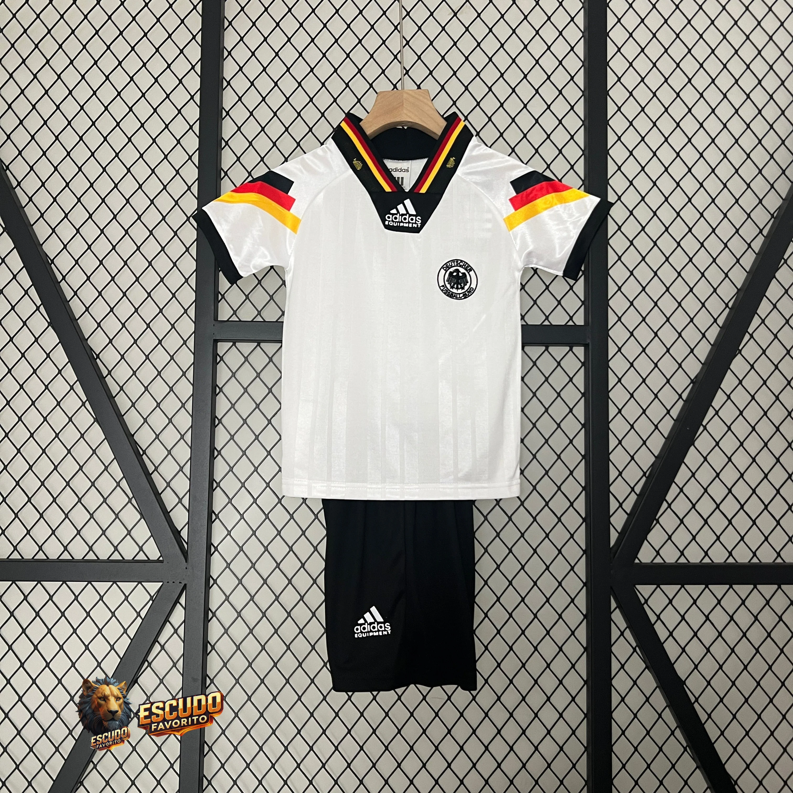 CAMISETA ALEMANIA I 1992 EQUIPACIÓN PARA NIÑOS (RETRO)