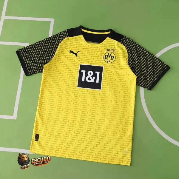 CAMISETA BORUSSIA DORTMUND AMARILLA VERSIÓN COPA 25/26 HOMBRE