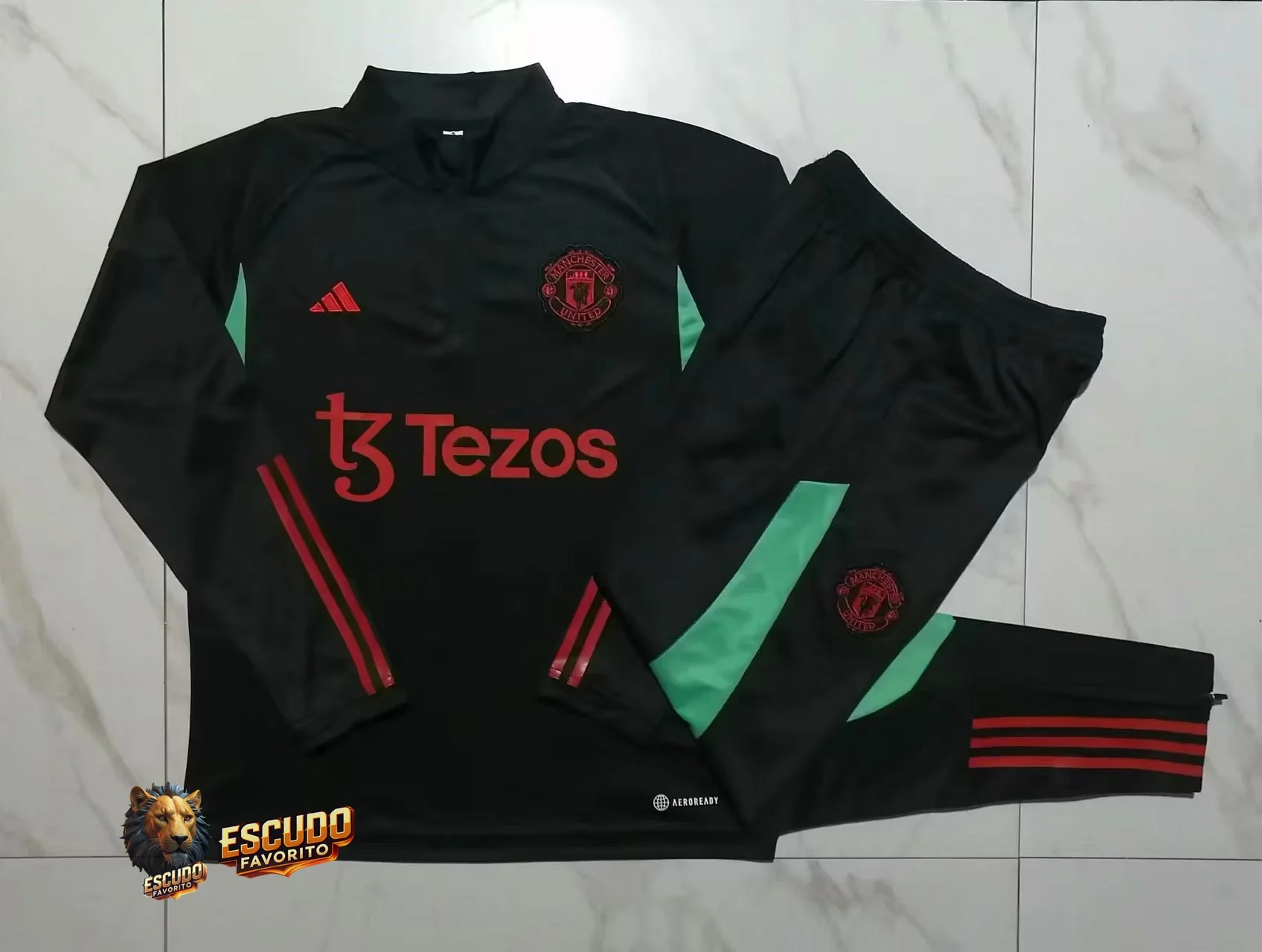 MANCHESTER UNITED  CONJUNTO ENTRENAMIENTO I 23/24 HOMBRE