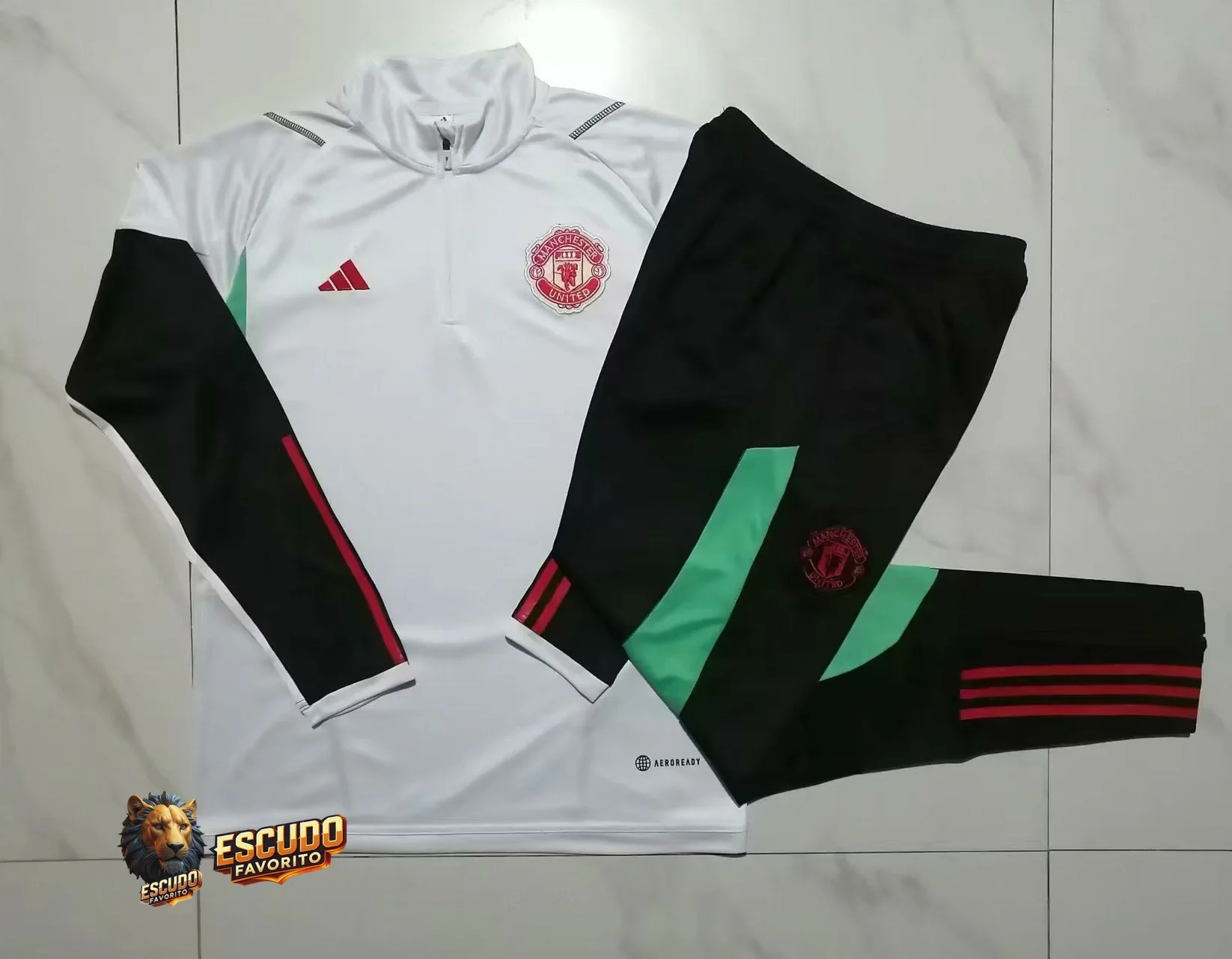 MANCHESTER UNITED  CONJUNTO ENTRENAMIENTO II 23/24 HOMBRE